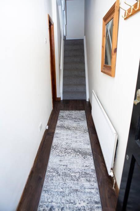 Cheerful 2 Bedroom House In The Heart Of Belfast Exterior foto
